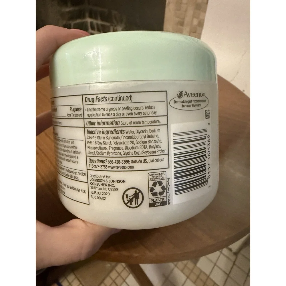 Aveeno Clear Complexion DAILY‎ CLEANSING PADS 28 Pads SEALED *Discontinued*